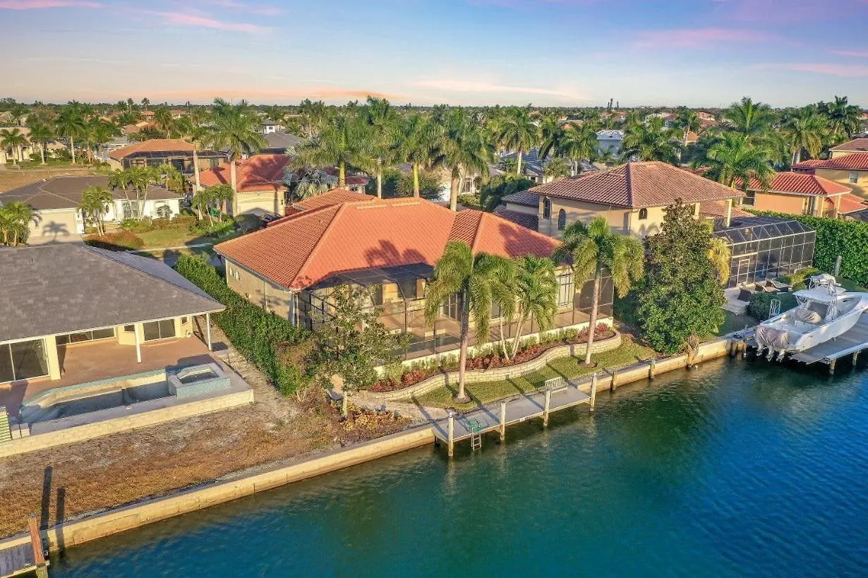 268 Edgewater Court Holiday home Marco Island