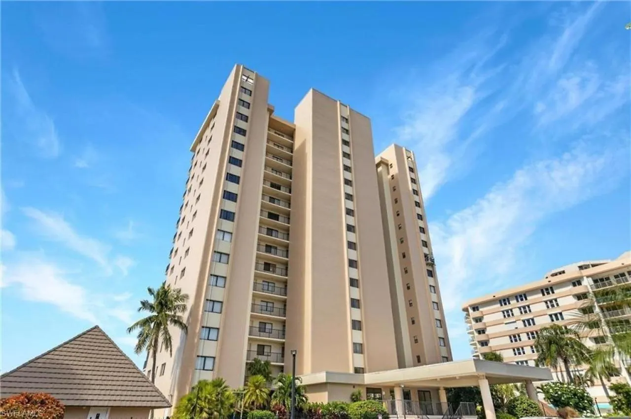 度假居 The Sea-winds I Renovated Beachfront 2 Bed 2 Bath *