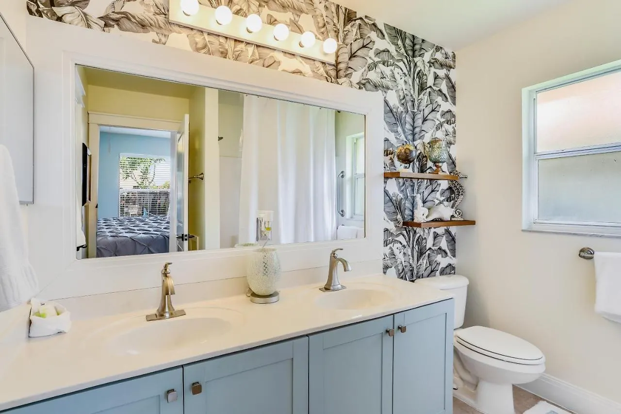 Sun-drenched Sojourn Holiday home Marco Island