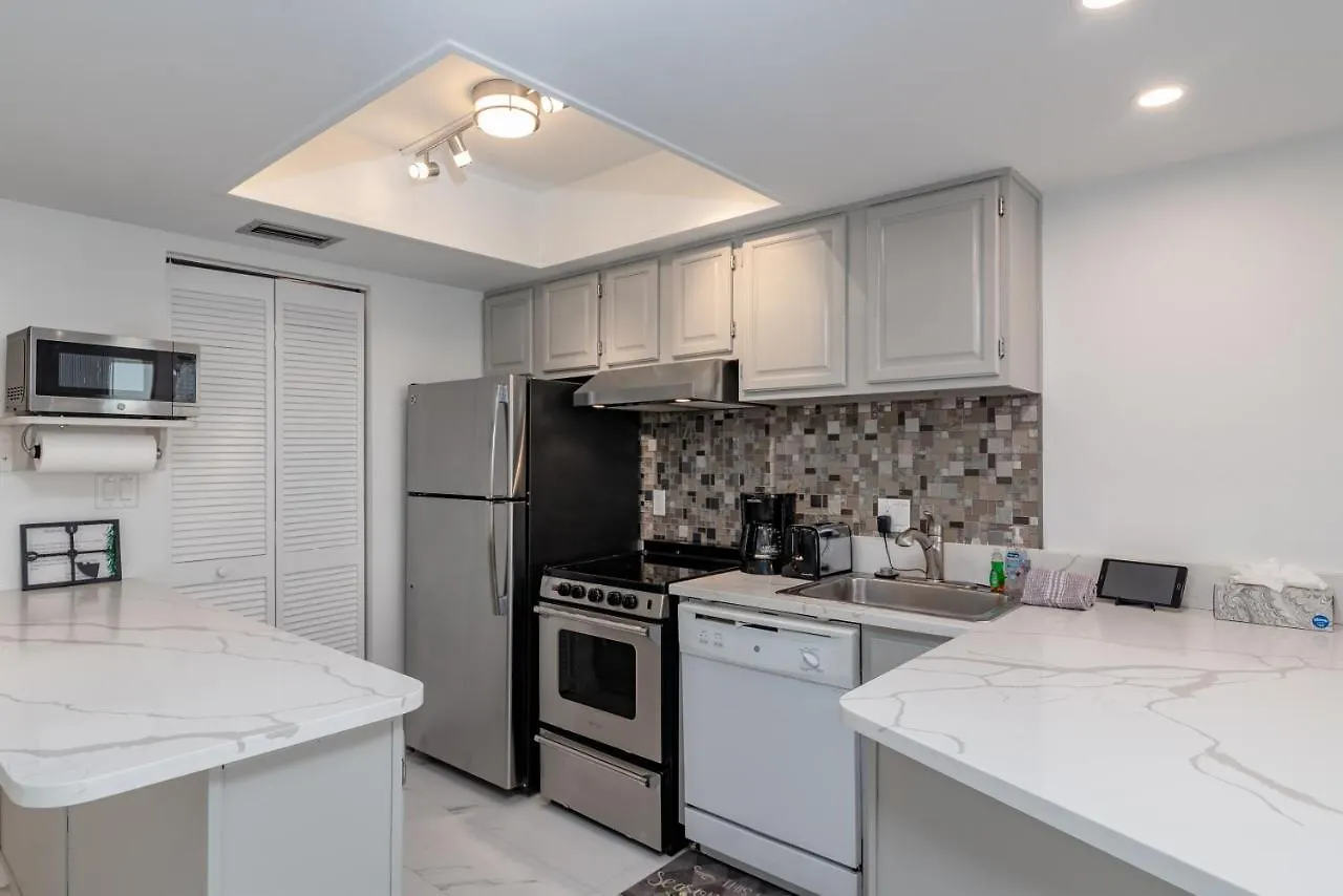 The Sea-winds I Renovated Beachfront 2 Bed 2 Bath * 马科