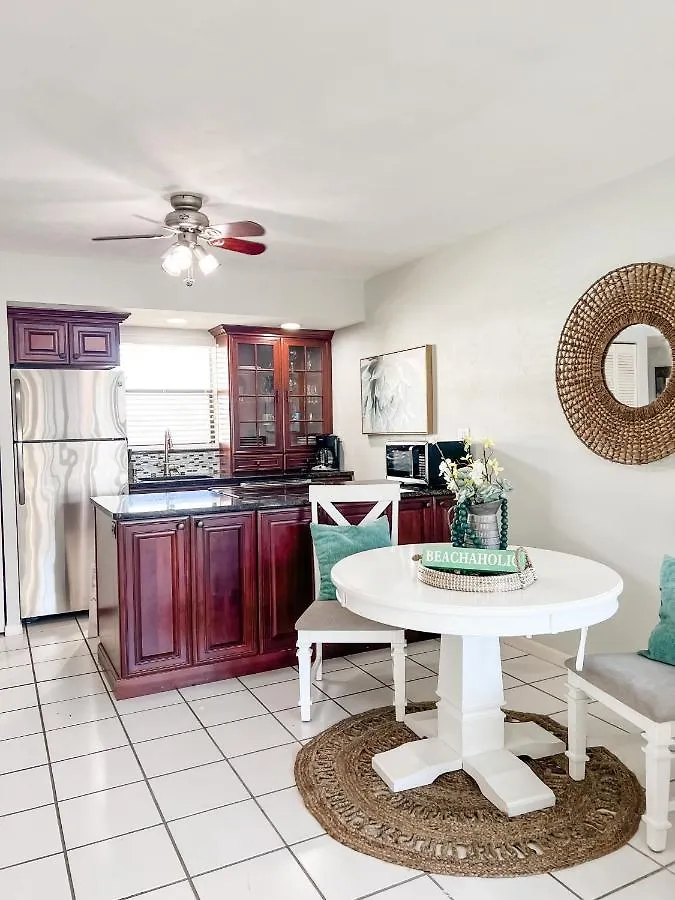 Knot A Care Remodeled Direct Water Access With Ocean And Pool Views Now Sleeps Six Marco Island