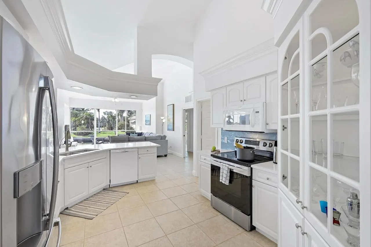 630 Kendall Drive Holiday home Marco Island