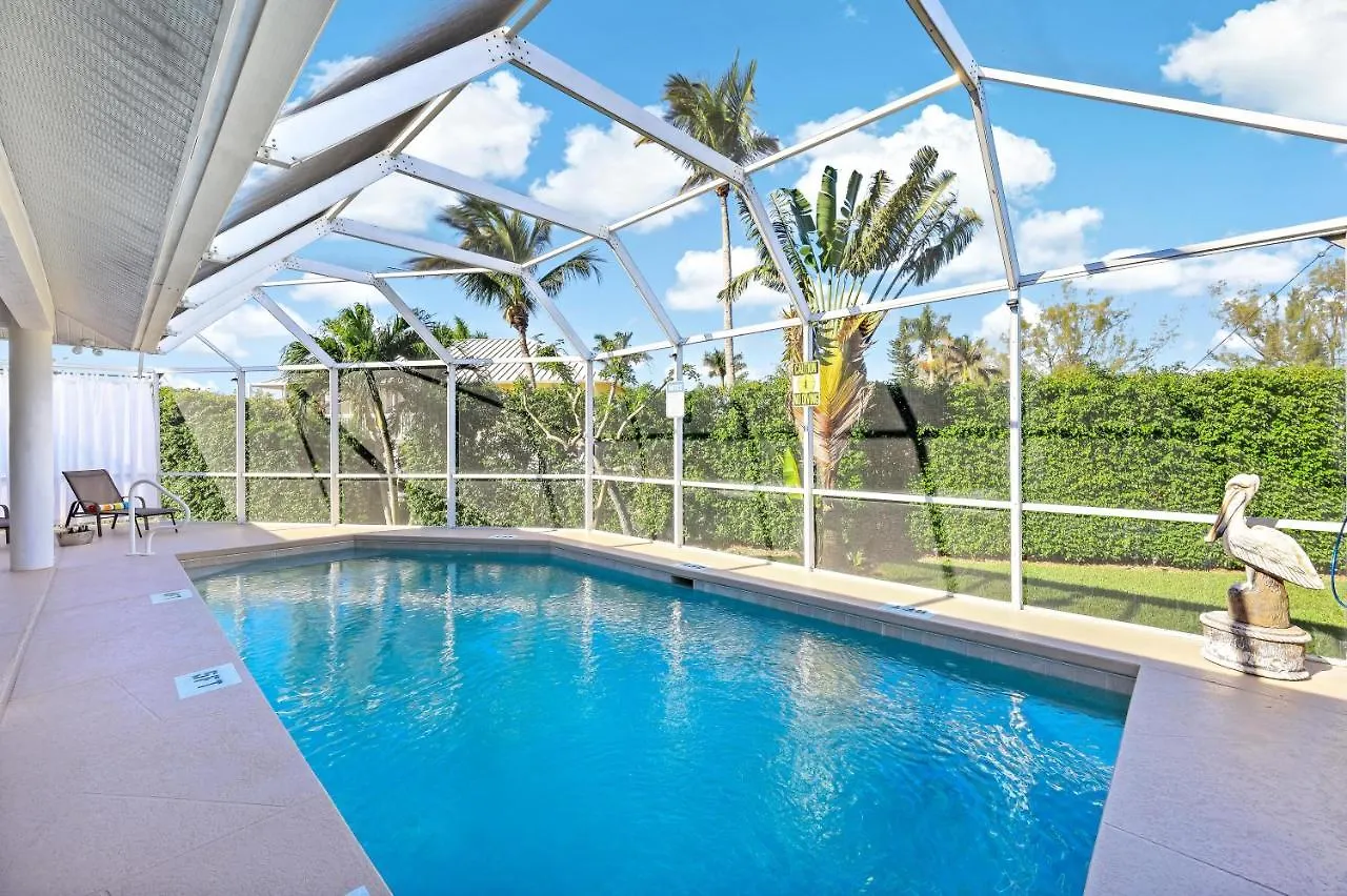 Holiday home 552 Century Drive