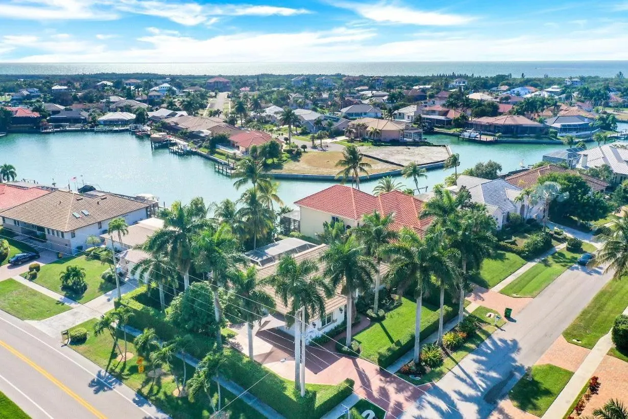 389 Colonial Avenue *