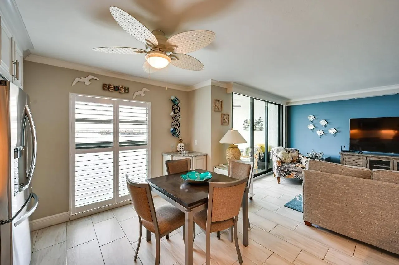 Coastal With Club Amenities! Apartment *