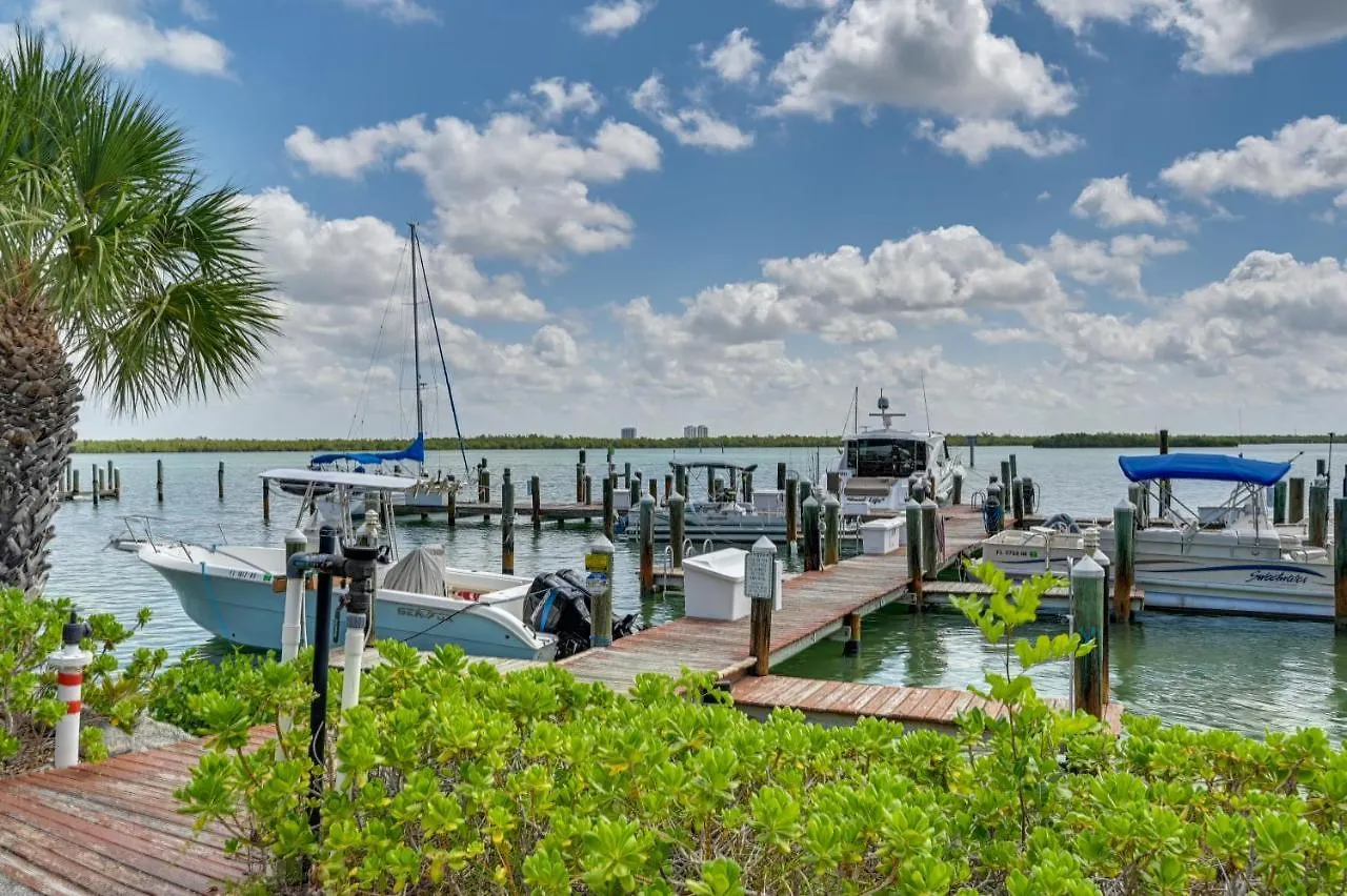 Coastal With Club Amenities! Apartment