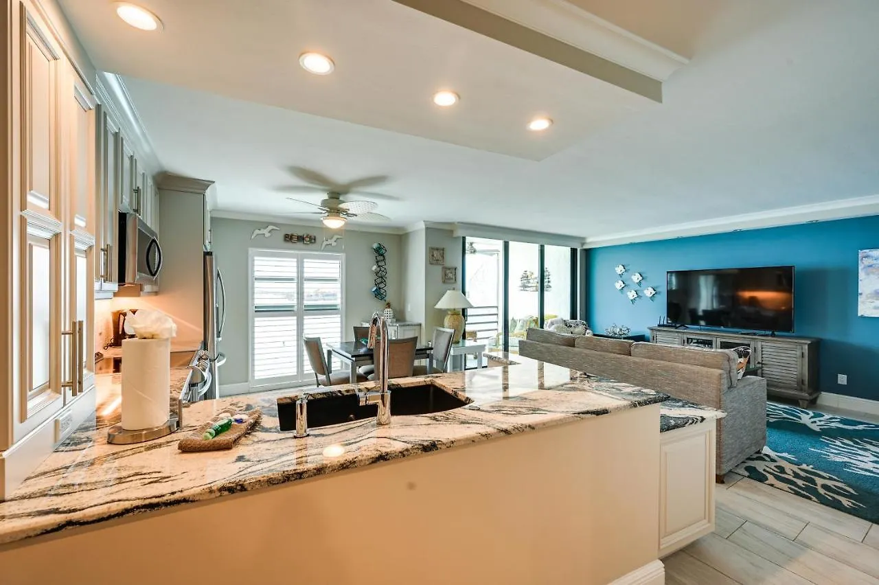 Coastal With Club Amenities! * Marco Island