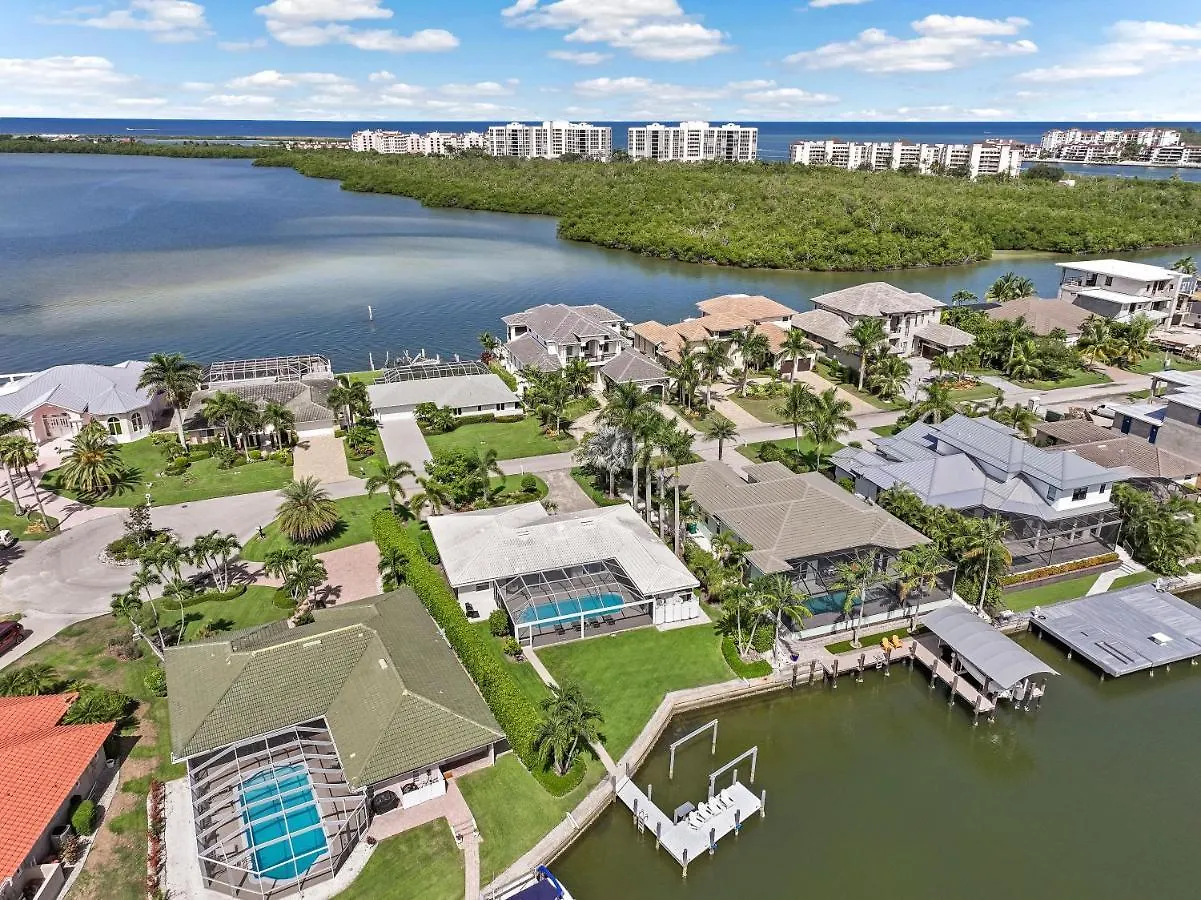 1111 Edington Place Holiday home Marco Island