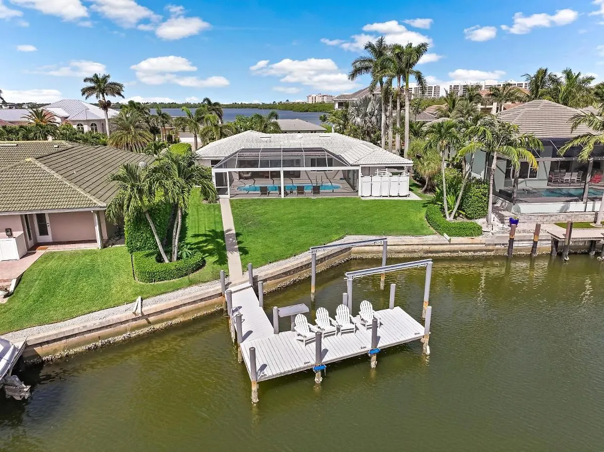 1111 Edington Place Holiday home