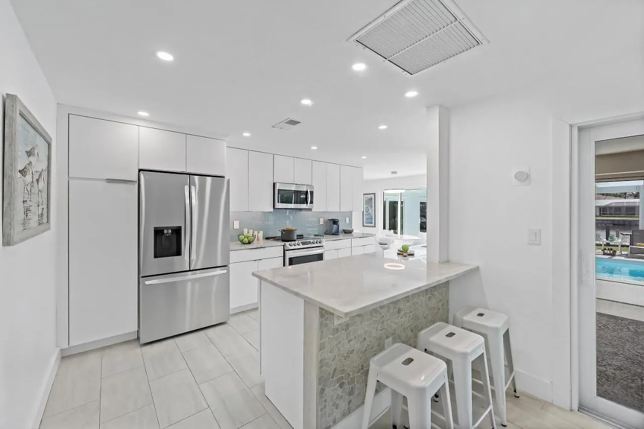 1111 Edington Place