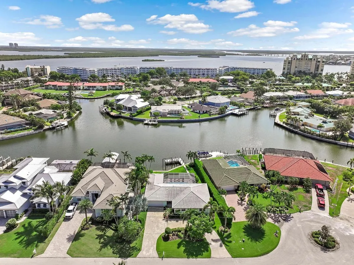 1111 Edington Place Holiday home Marco Island
