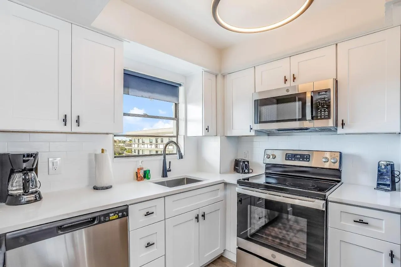 Anglers Cove Hideaway * Marco Island