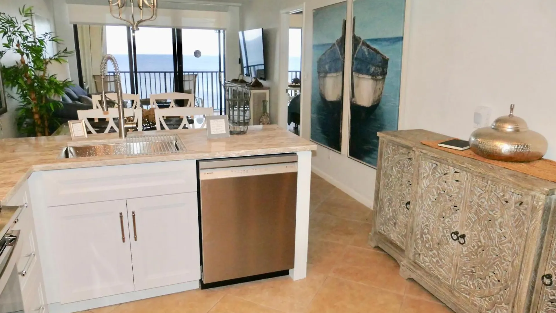 Charming 2 Bed South End Beachfront At Popular Seawinds Marco Island