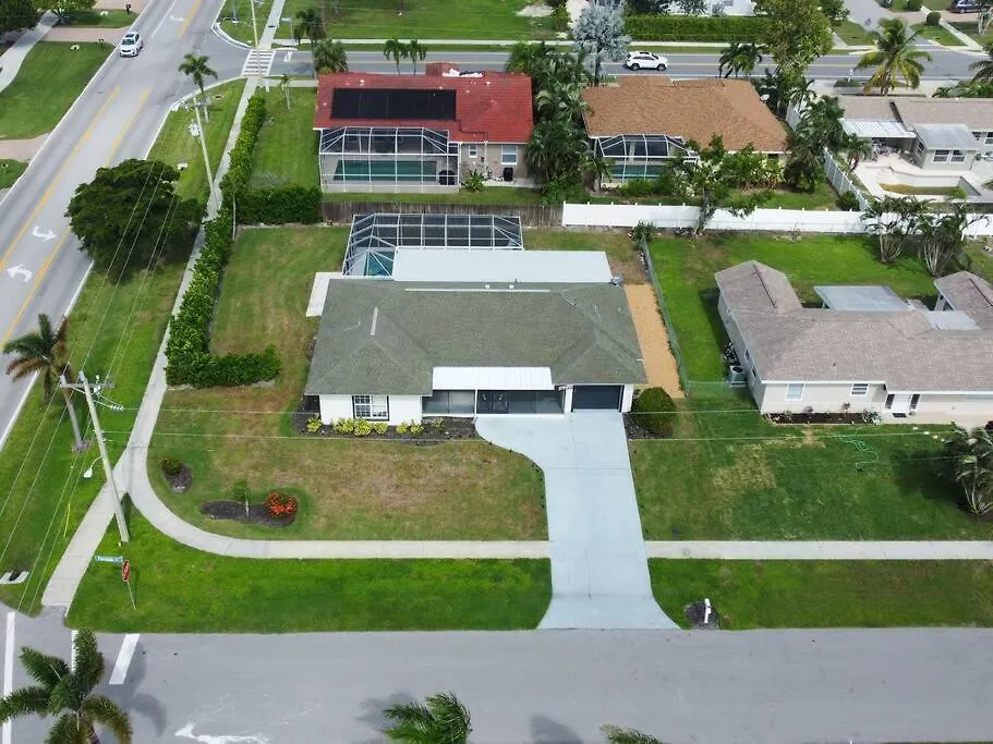 Elevated 1152 - Serene Family Friendly 4 Bed Pool Сasa de vacaciones Marco Island