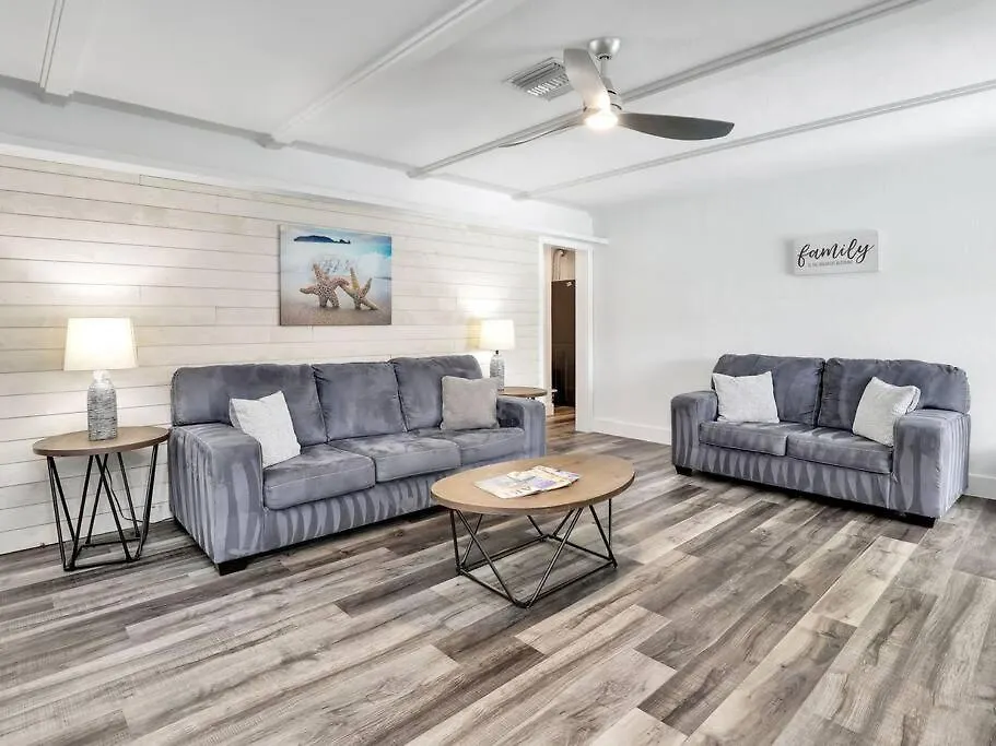 Elevated 1152 - Serene Family Friendly 4 Bed Pool *
