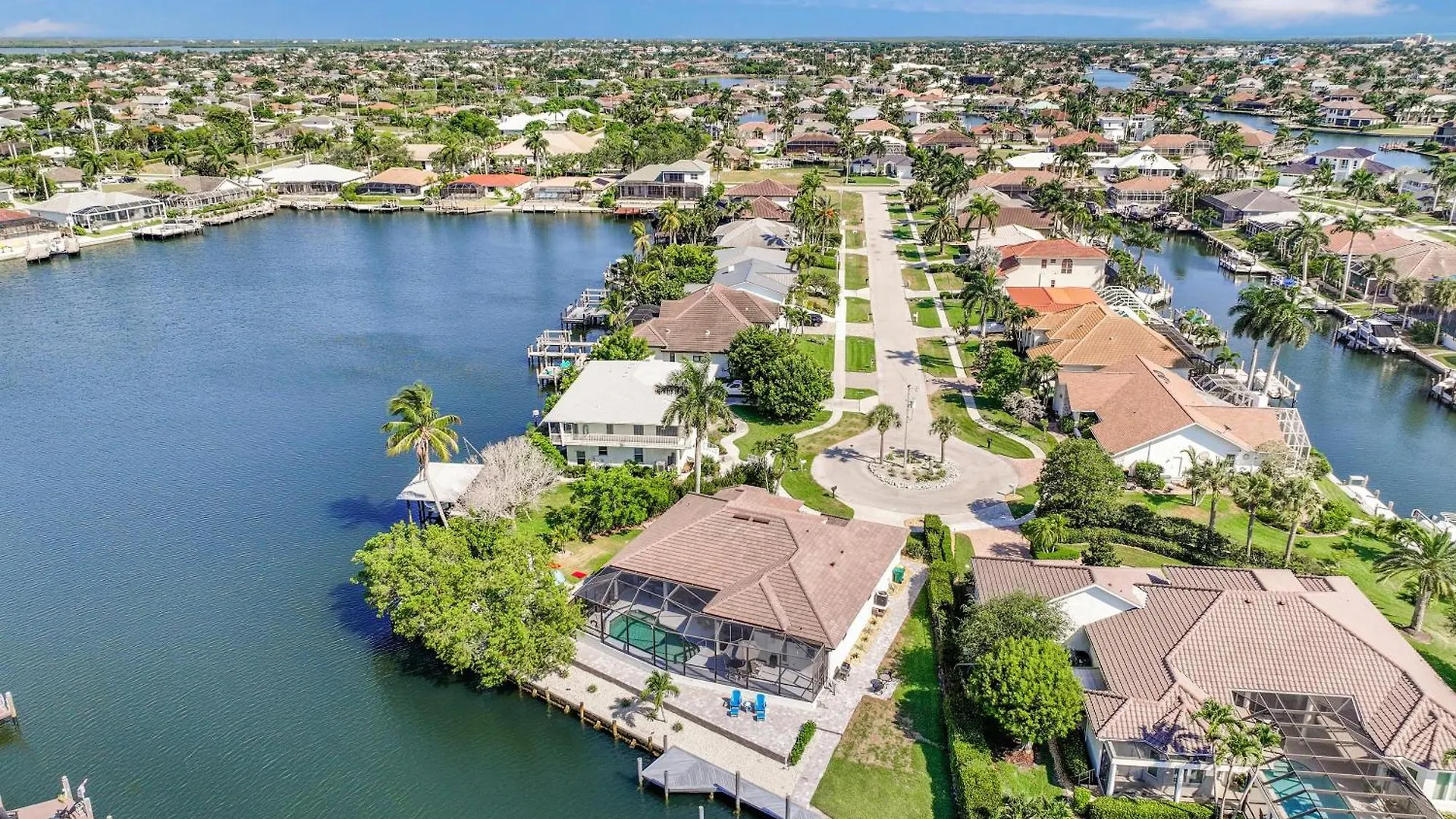 219 Sunflower Court * Marco Island