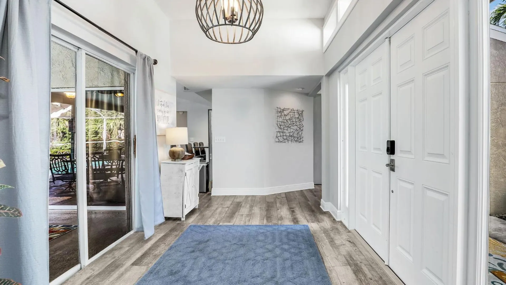 Semesterbostad 5 Beds 3 Bdr 2 Bath Heated Pool, Grill, Patio *