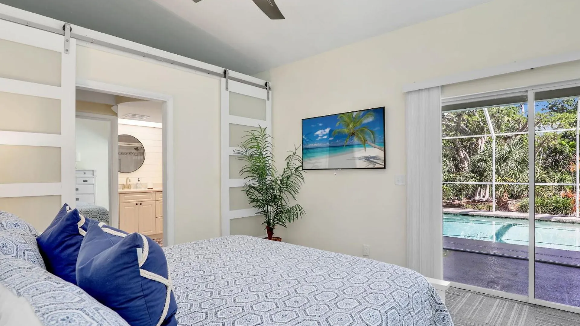 5 Beds 3 Bdr 2 Bath Heated Pool, Grill, Patio Marco Island