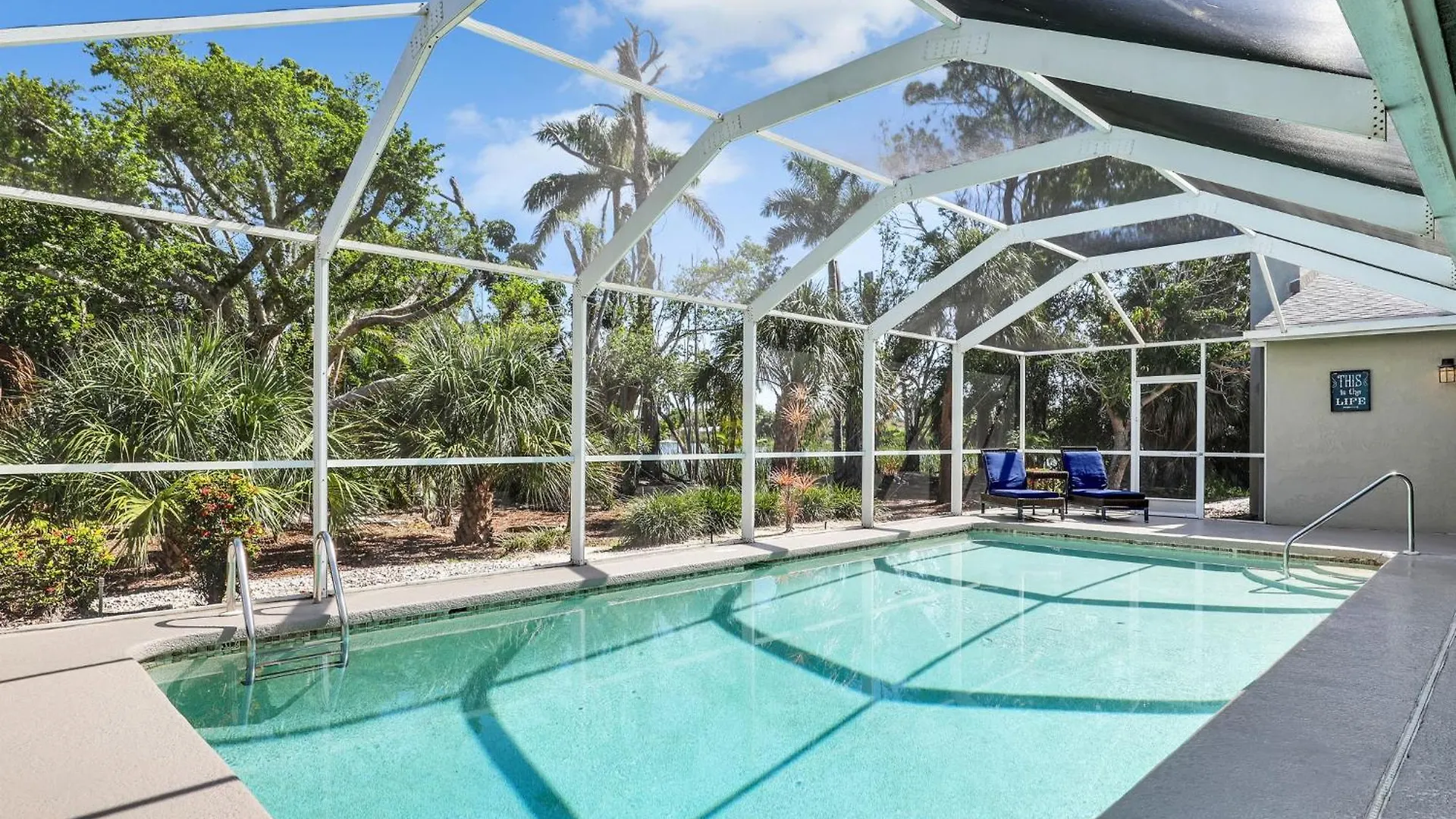 5 Beds 3 Bdr 2 Bath Heated Pool, Grill, Patio Marco Island