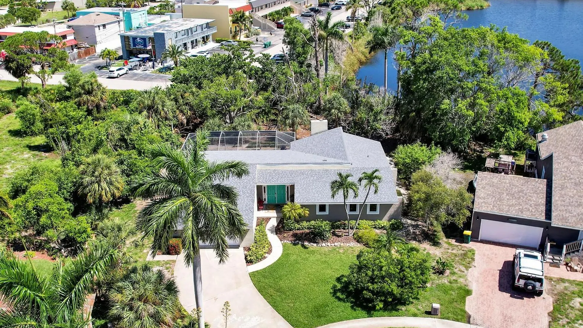 5 Beds 3 Bdr 2 Bath Heated Pool, Grill, Patio Marco Island