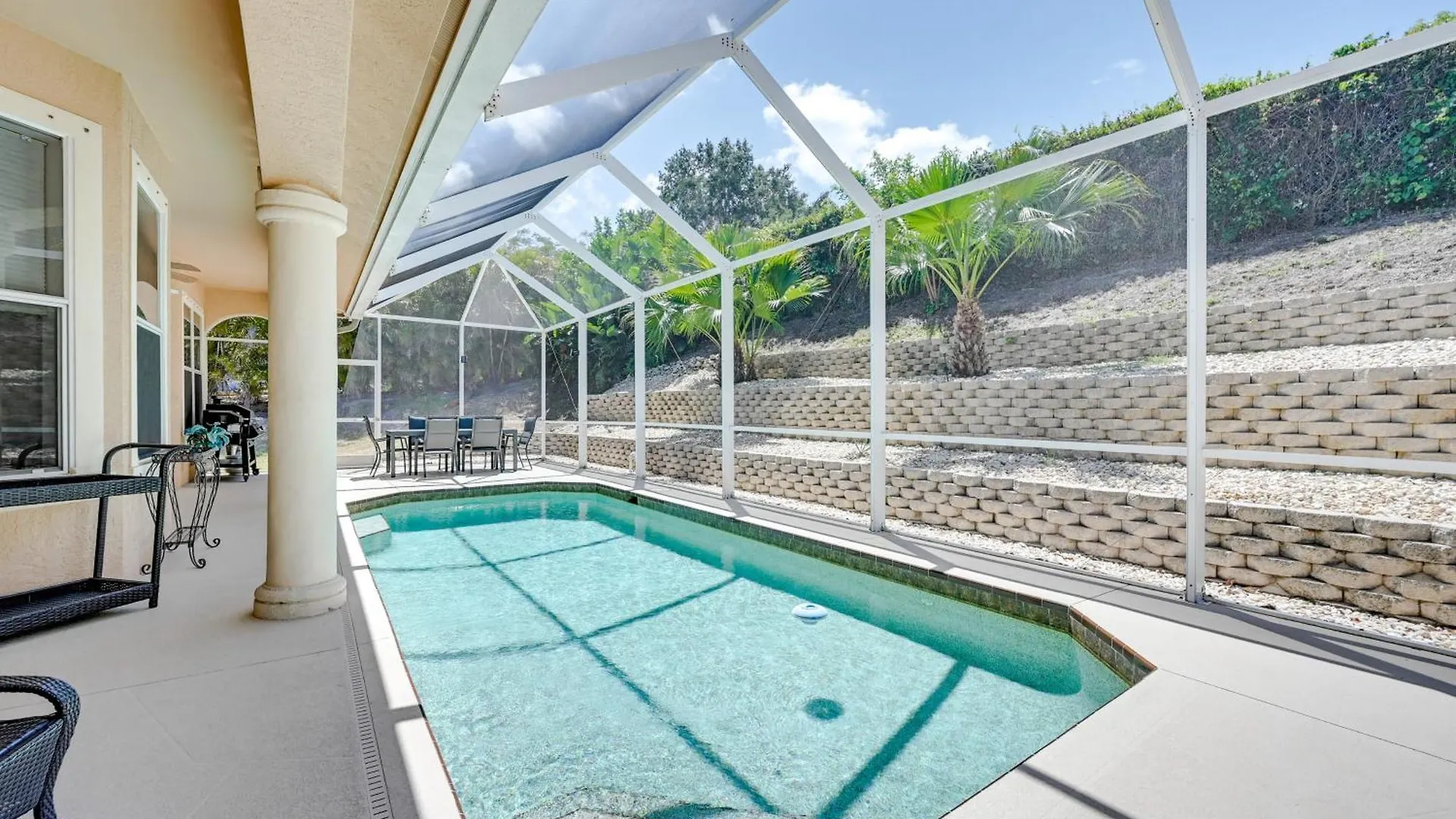 With Private Pool 3 Mi Beach! Semesterbostad Marco Island