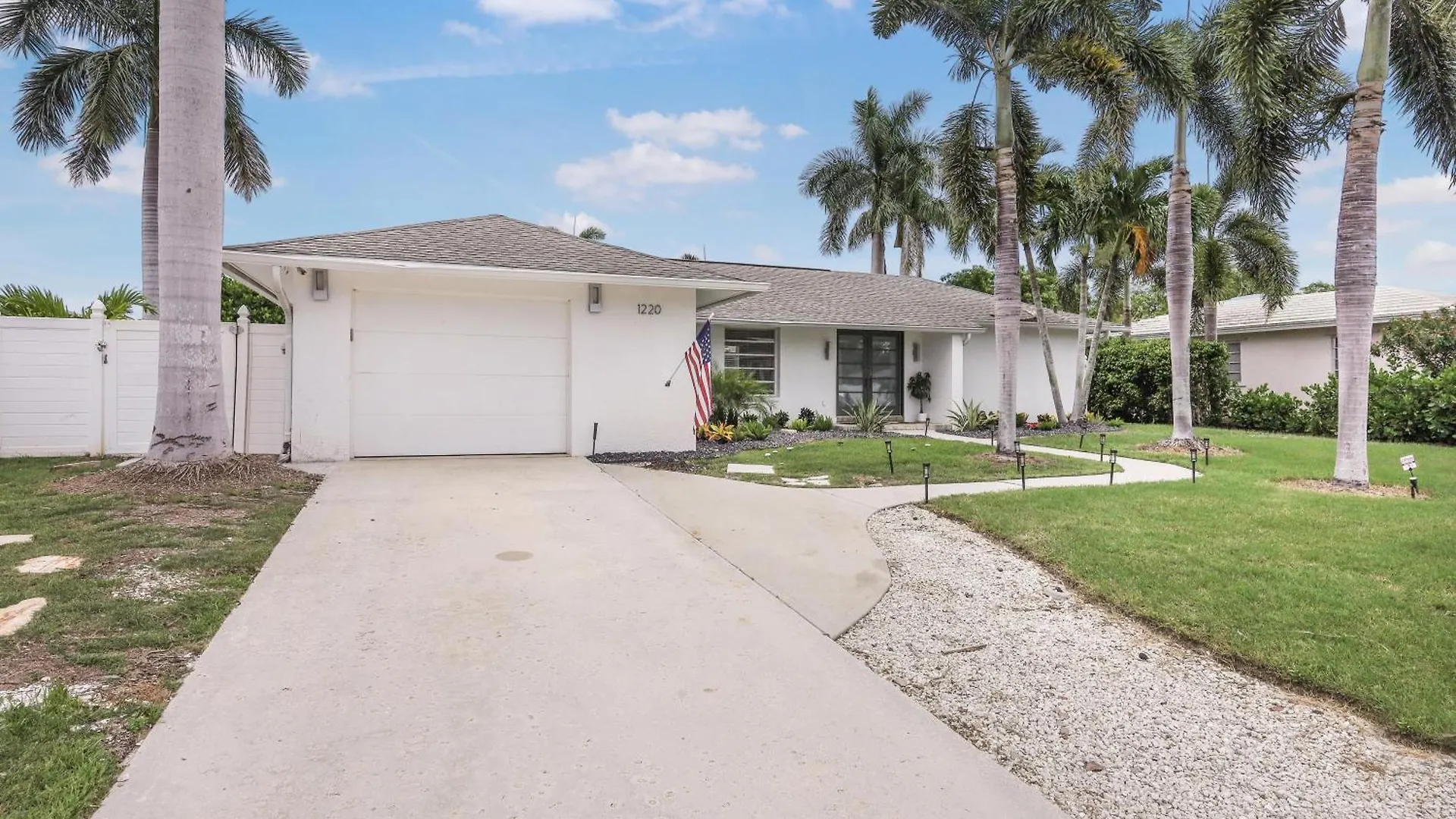 1220 Samoa Avenue *