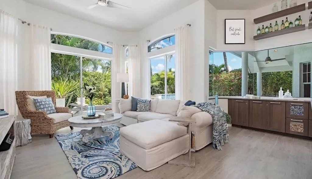 Holiday home Boungainvillea *