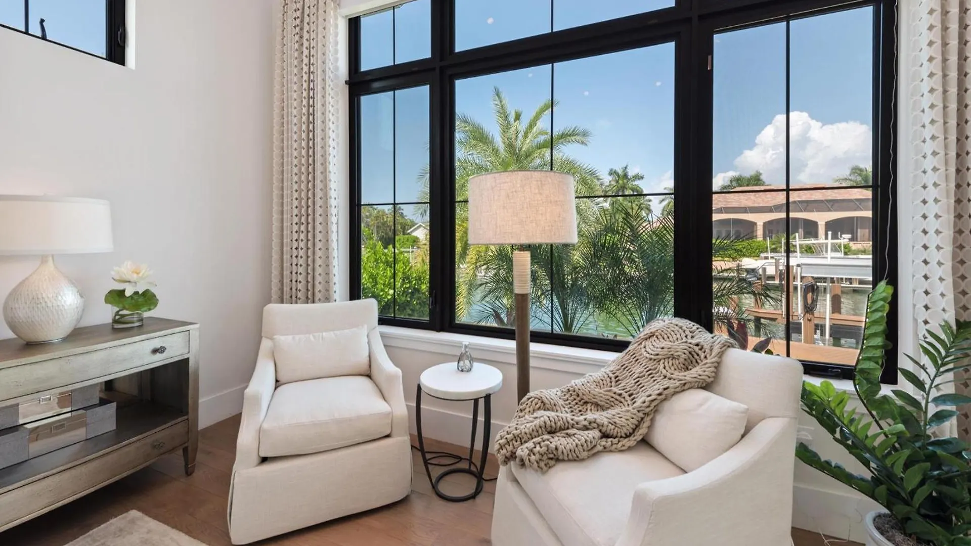 Quintara Luxe Марко Айленд