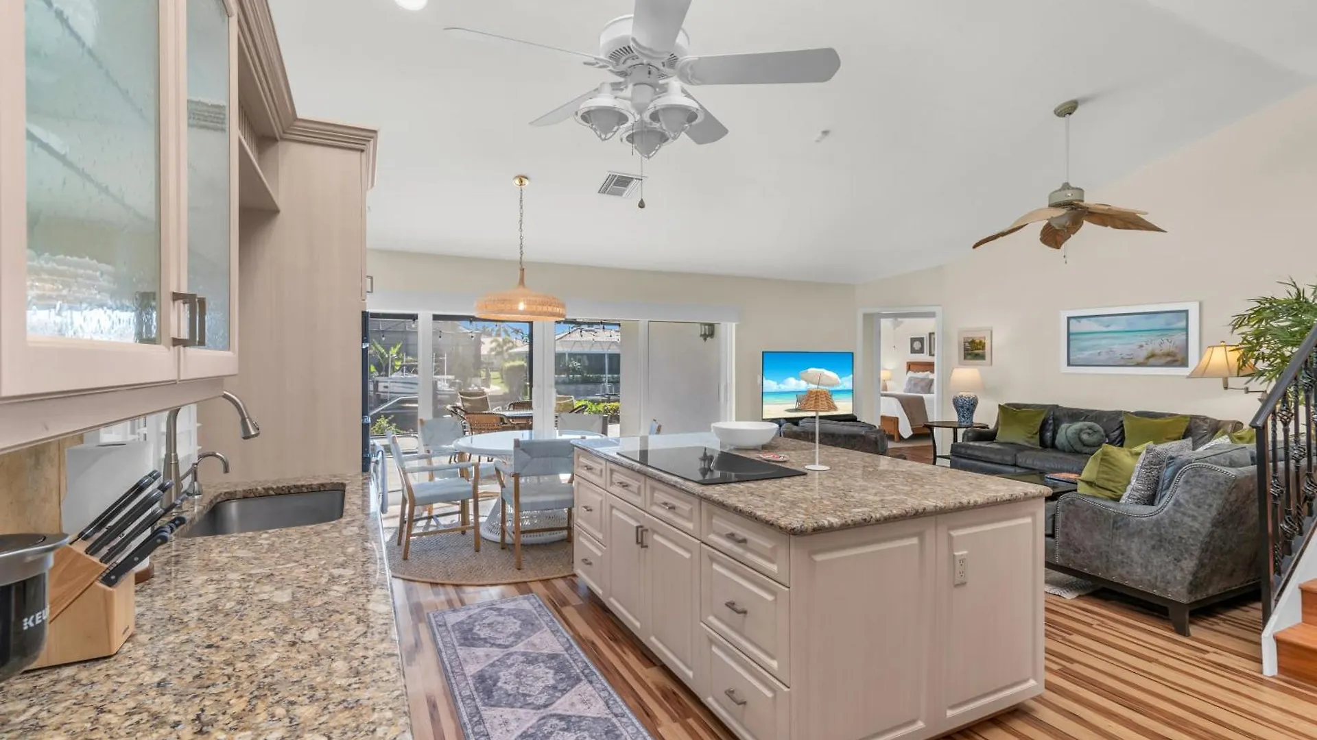بيت للعطل Charming 4 Bed Waterfront Escape W/ Pool And Dock جزيرة ماركو