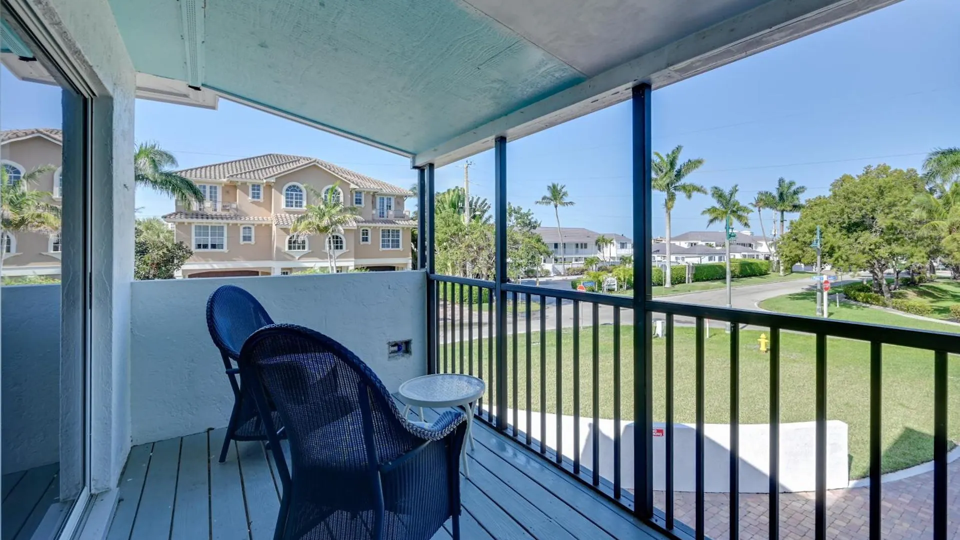 Ferienhaus Sunny Gem With Shared Pool And Dock!