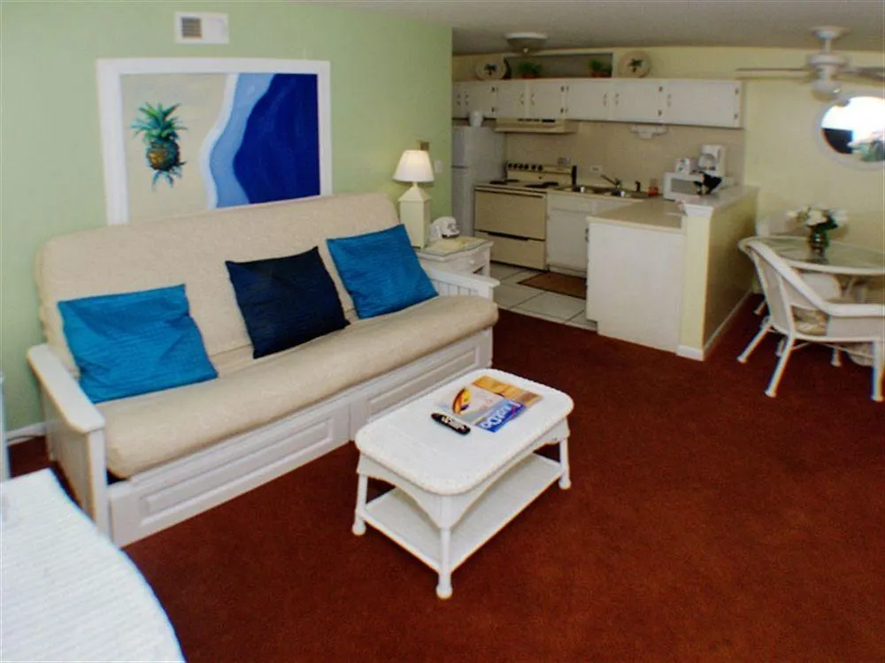 Lakeside 4*