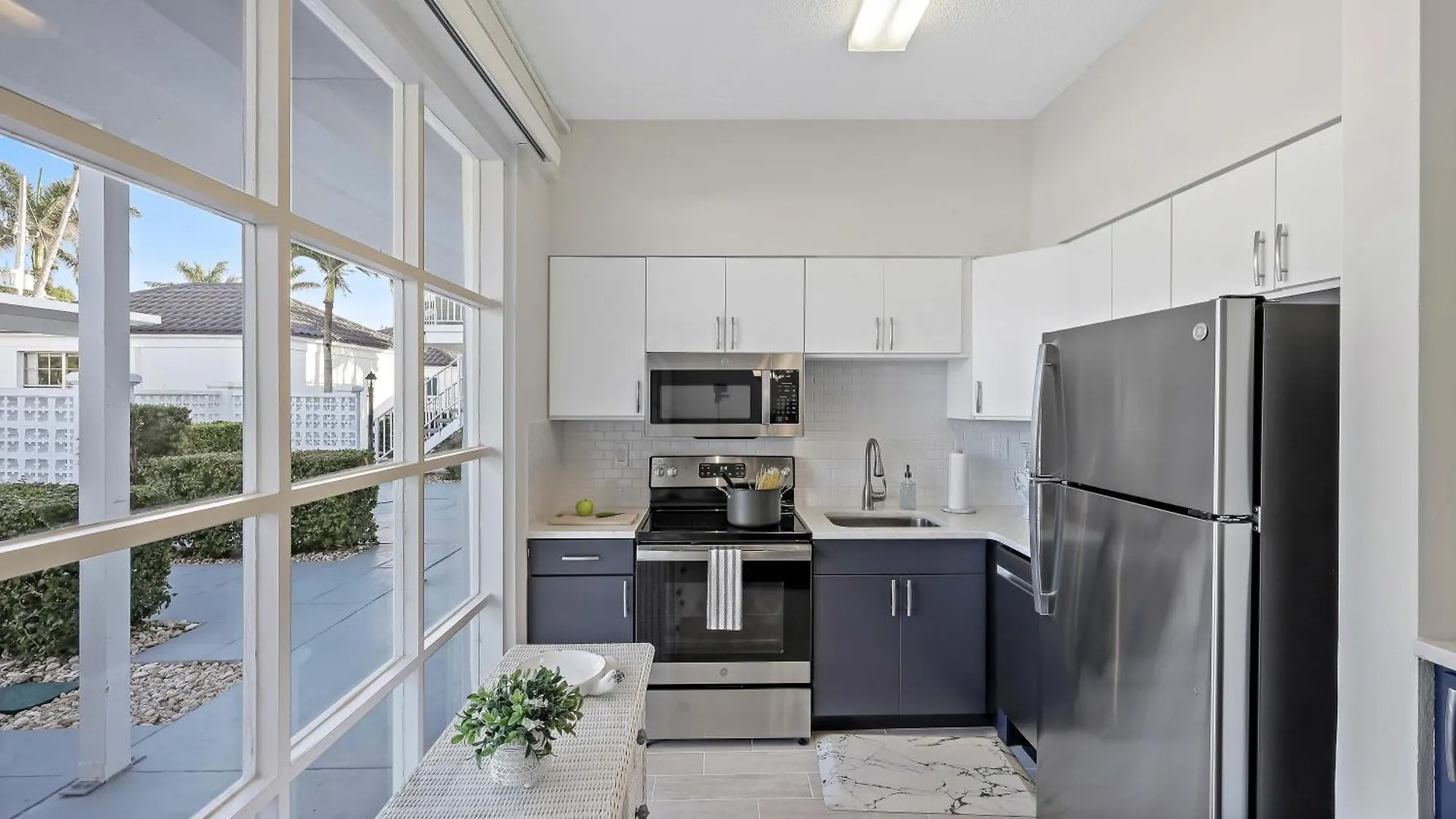 Pavilion Club Unit B-3 Marco Island