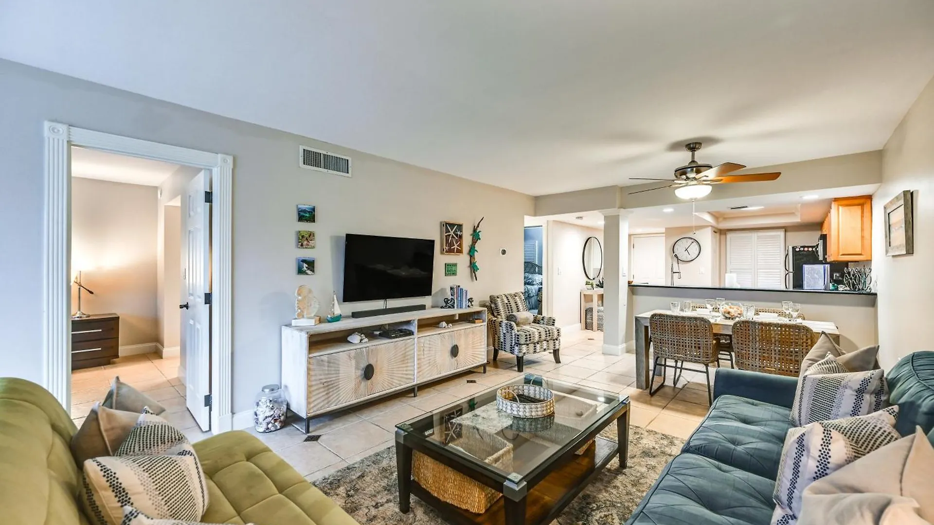 Lägenhet Beachy With Amenities! Marco Island