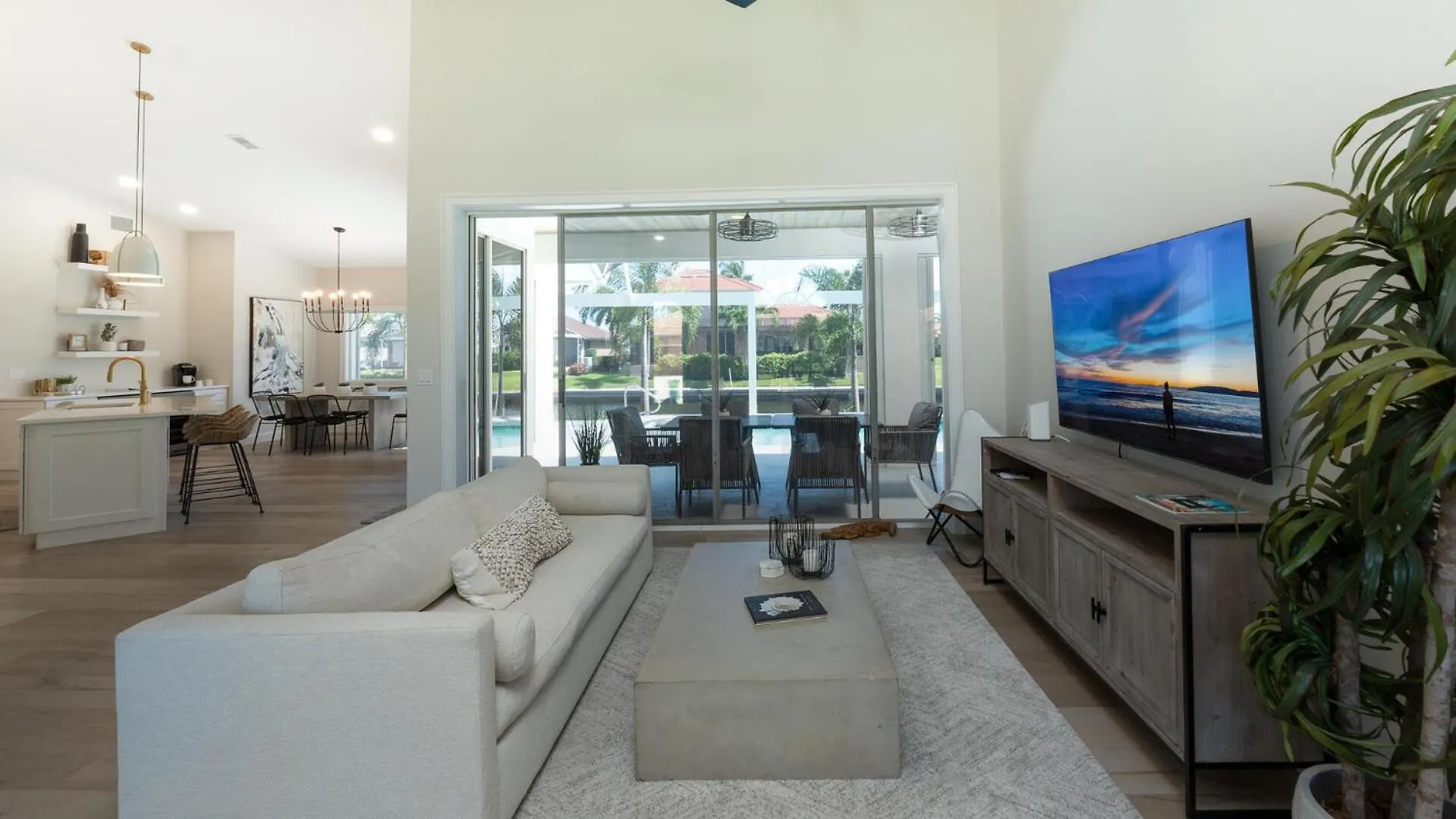 930 Olive Court Holiday home