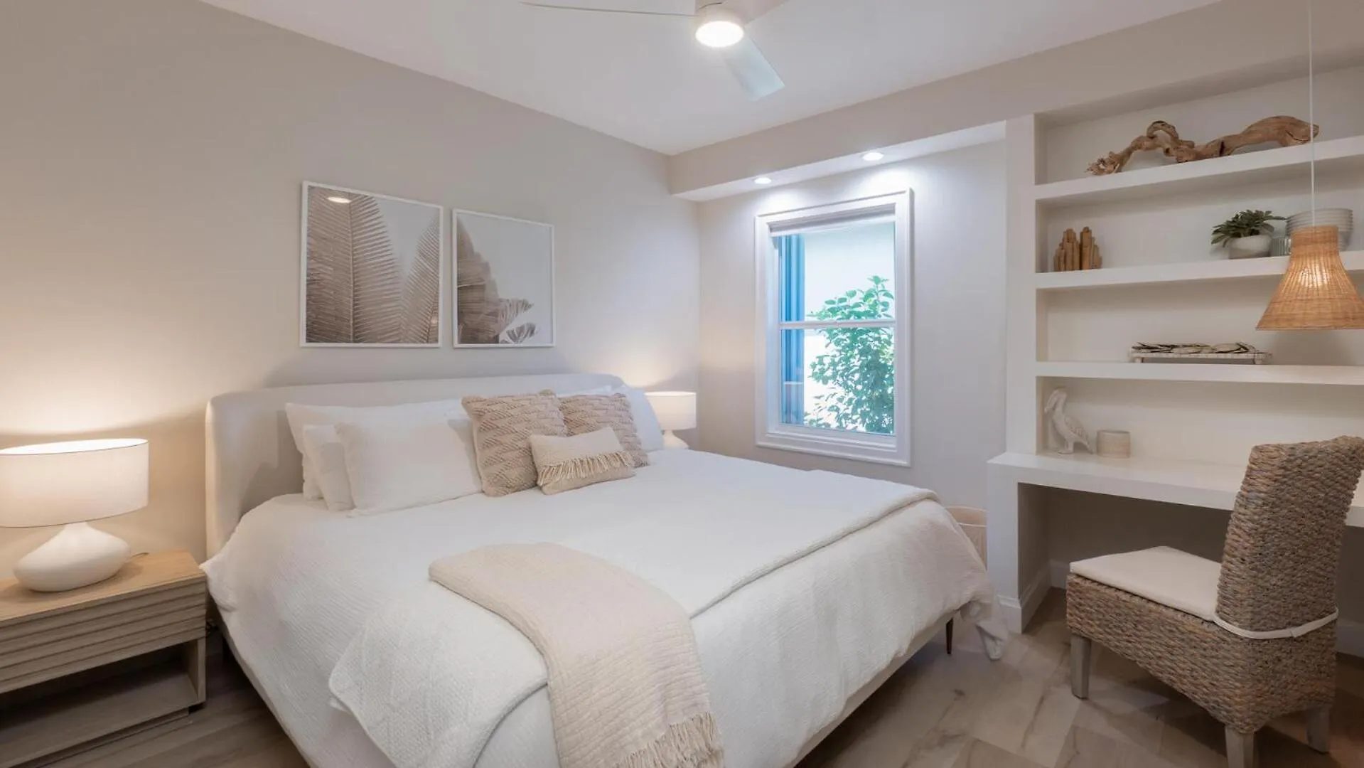 930 Olive Court Holiday home
