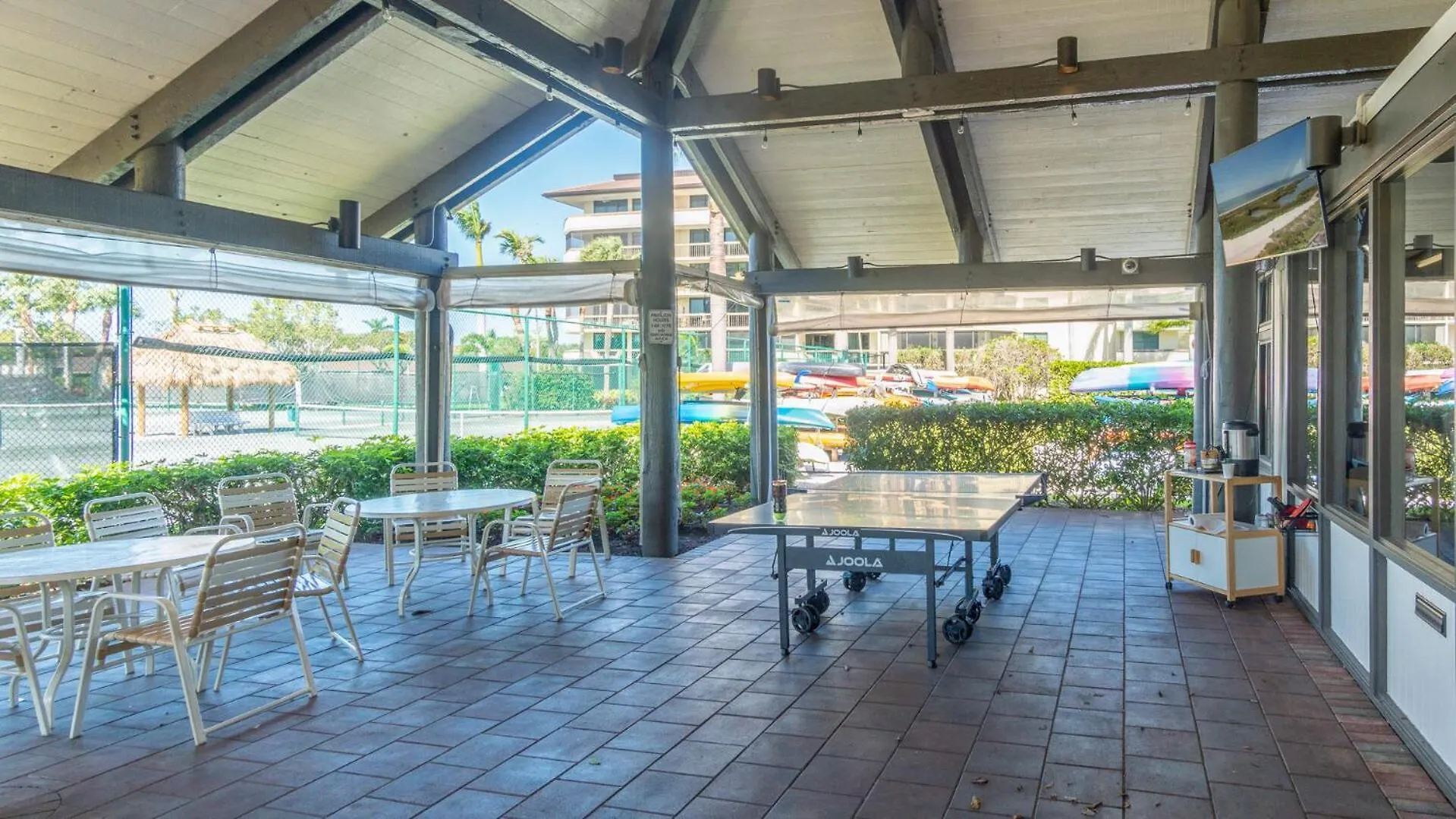 Apartment South Seas East D3
