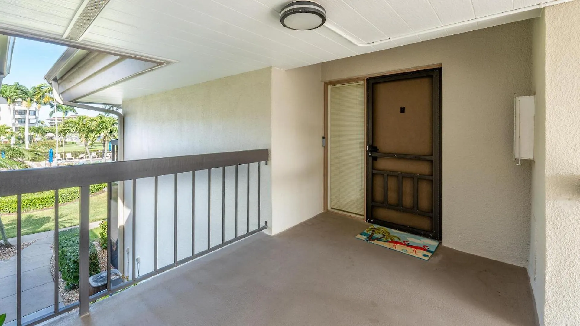 Apartment South Seas East D3