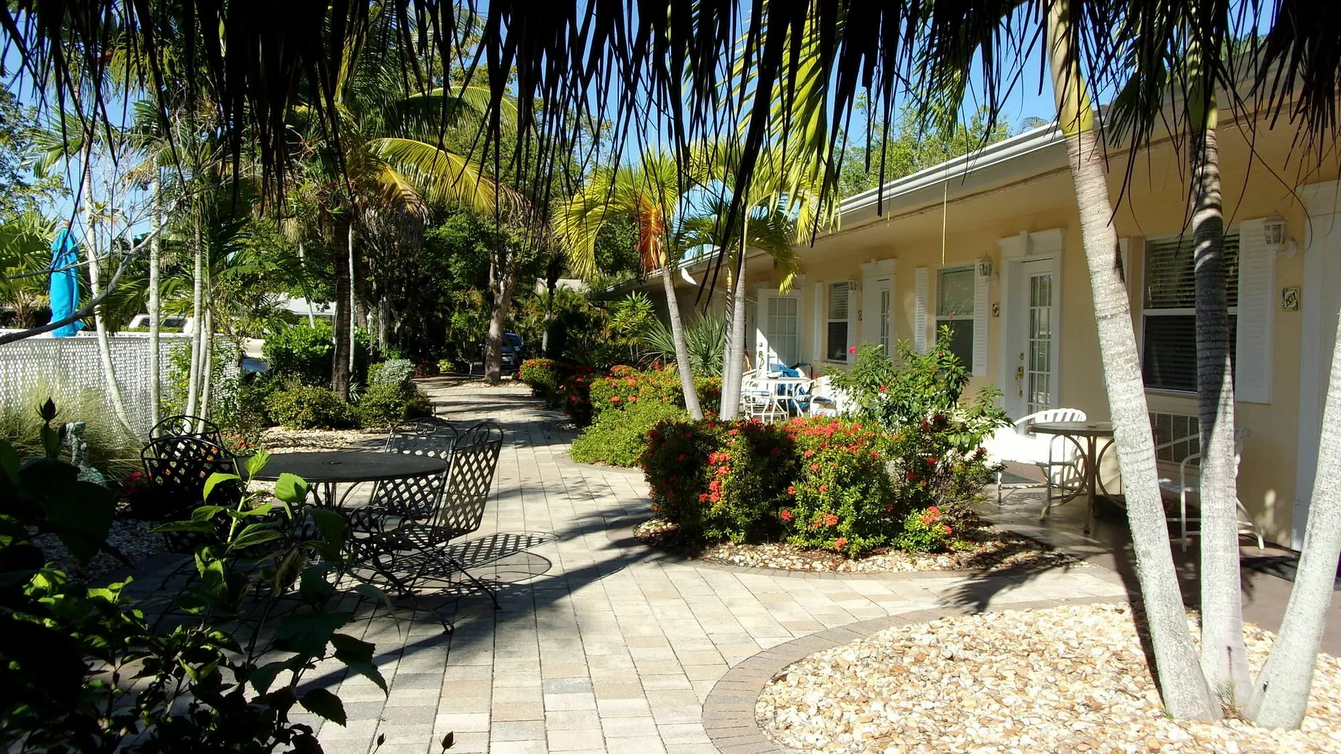 Lakeside 4*