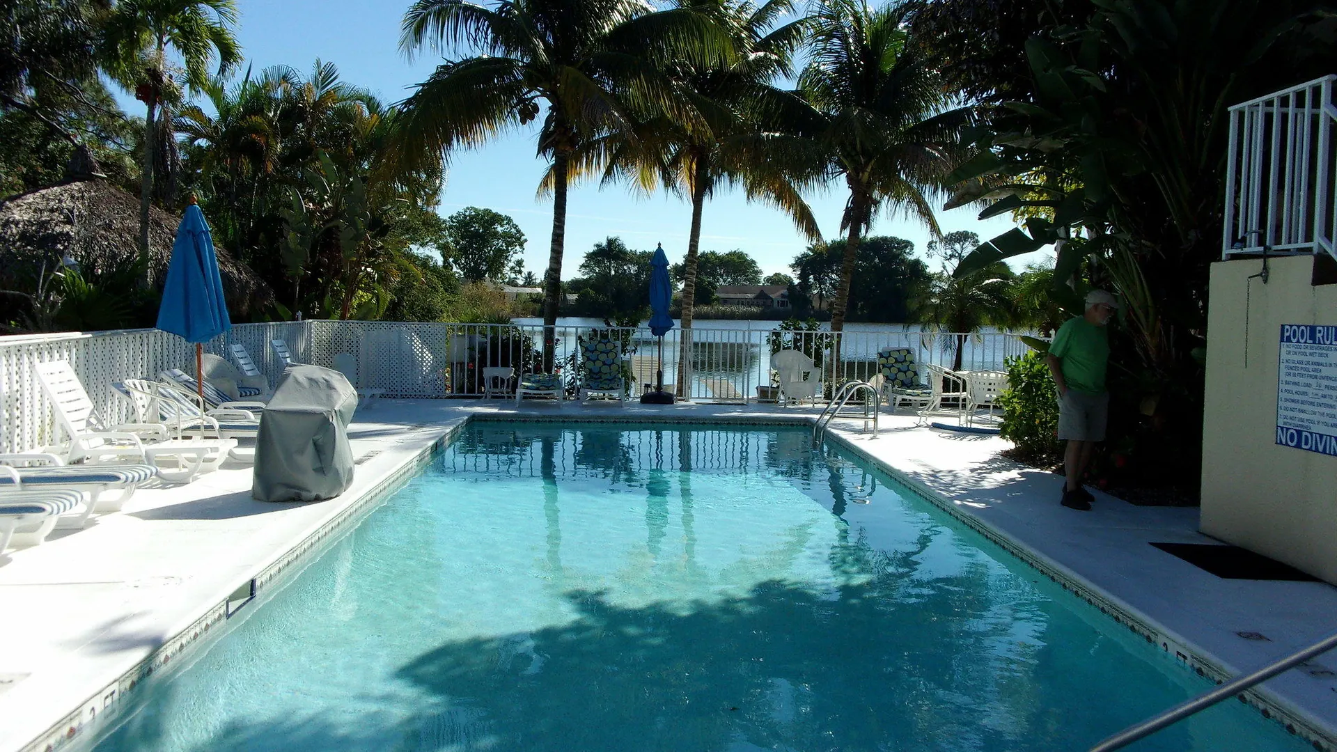 Lakeside Hotel 4*