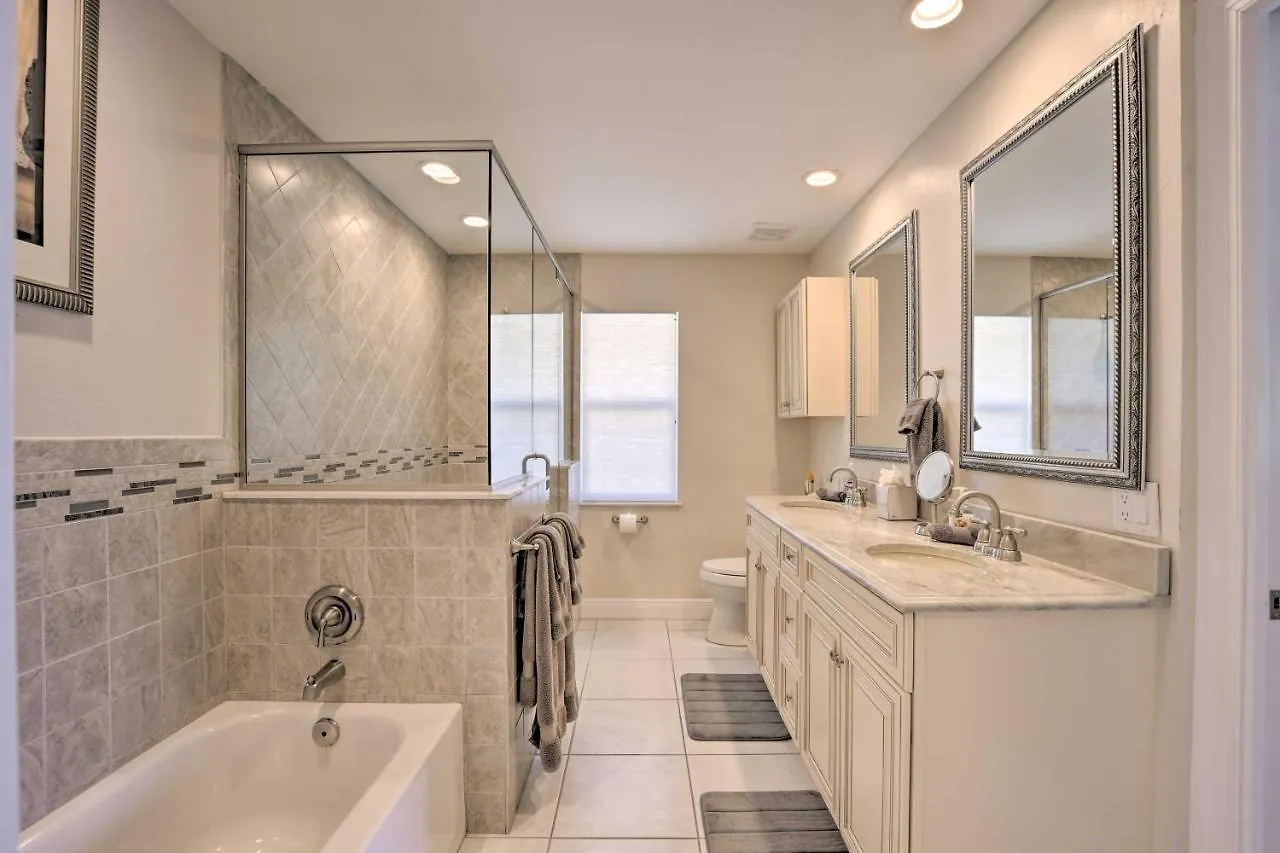Σπίτι διακοπών Canalfront With Private Saltwater Pool! *