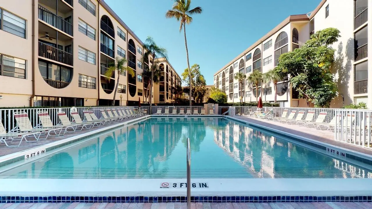 بيت للعطل Renovated 2 Story 2 Bed 2 Bath Unit With On-site Dolphin Tiki *