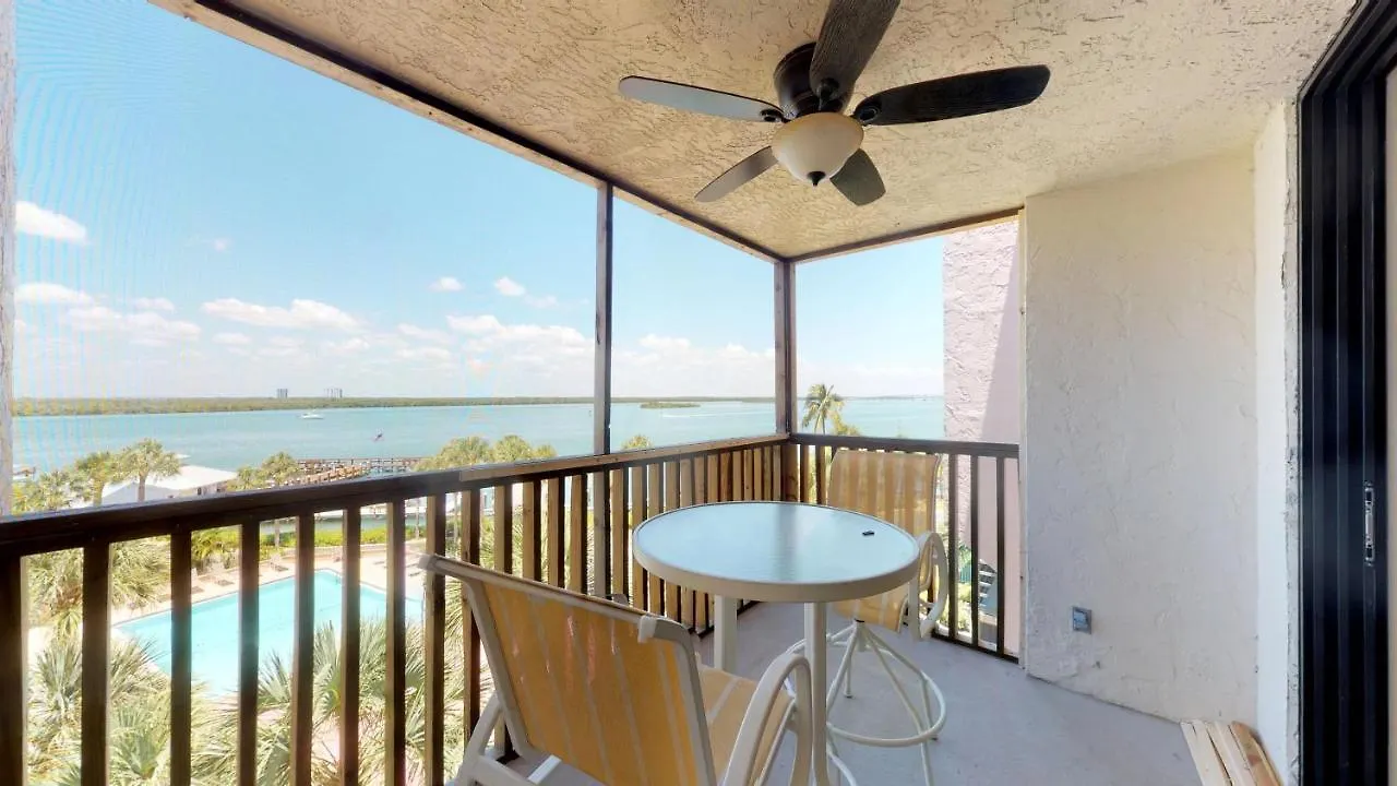 Remodeled Open Floor Plan W/ Wide River Views!!! Marco Island